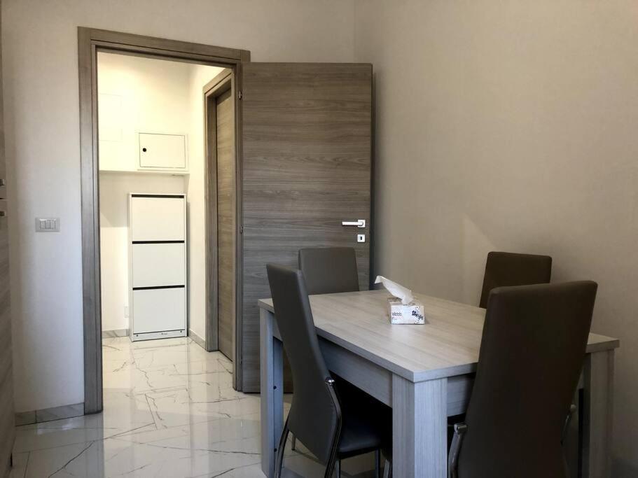 Appartement Casa Martina Pronta Per Te, Con Due Stanze Da Letto! à Turin Extérieur photo