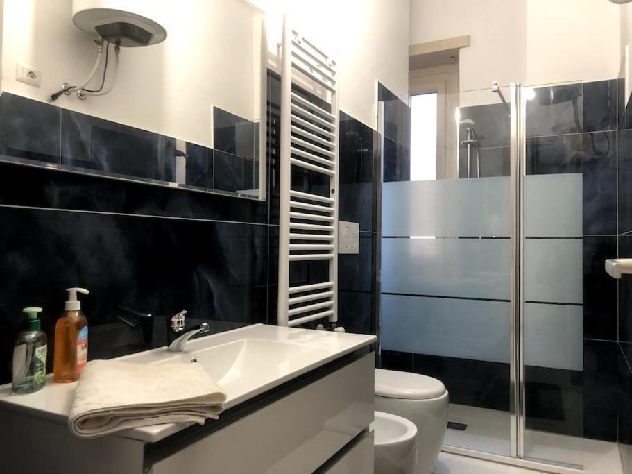 Appartement Casa Martina Pronta Per Te, Con Due Stanze Da Letto! à Turin Extérieur photo